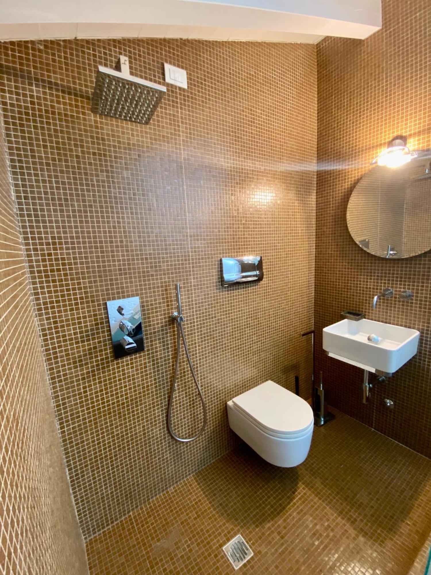 Luxury Industrial Vicino Al Centro Con Garage Apartment